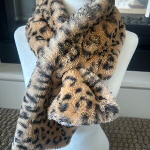 New Melifluos Designed Spain Leopard Print Faux Fur Scarf